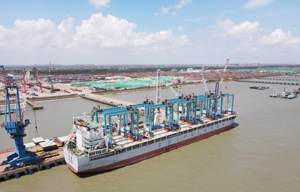 助力東非綠色港口發(fā)展!GENMA 10臺45噸鋰電RTG成功發(fā)運(yùn)(圖1) 助力東非綠色港口發(fā)展!GENMA 10臺45噸鋰電RTG成功發(fā)運(yùn)(圖1)