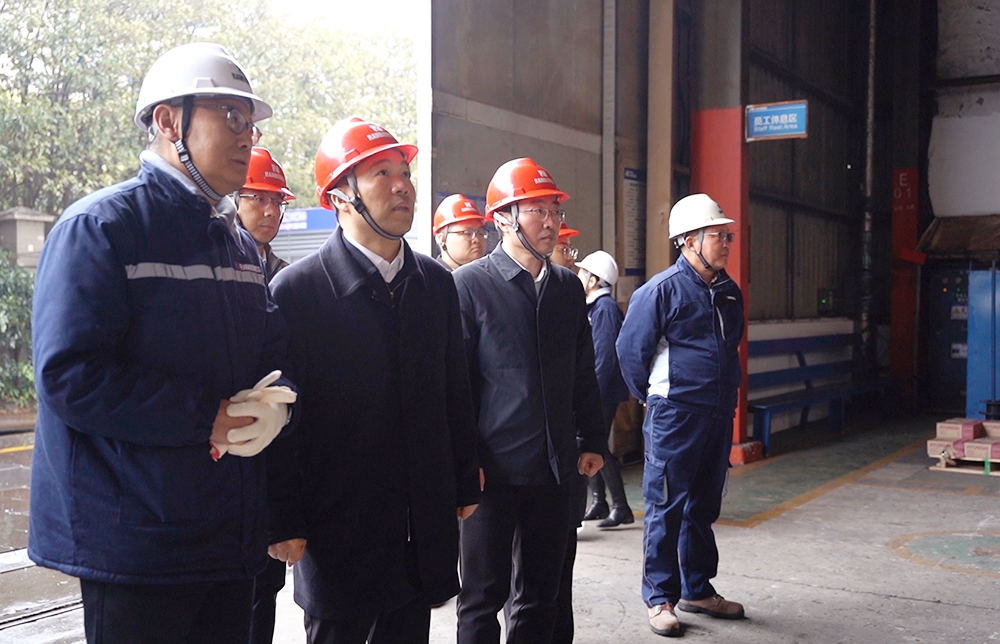 南通市崇川區區委書記胡擁軍一行蒞臨子公司潤邦重機調研復工復產工作(圖2) 南通市崇川區區委書記胡擁軍一行蒞臨子公司潤邦重機調研復工復產工作(圖2)